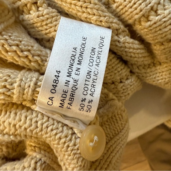 Jessica Sports | women's medium butter yellow Button-Up vintage Cardigan - Picture 4 of 6